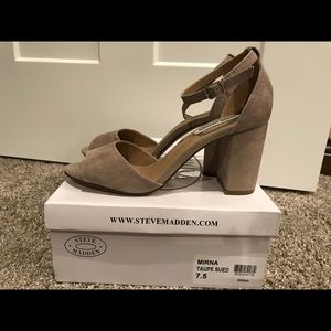 NEW-Steve Madden Taupe Suede Mirna Heel
